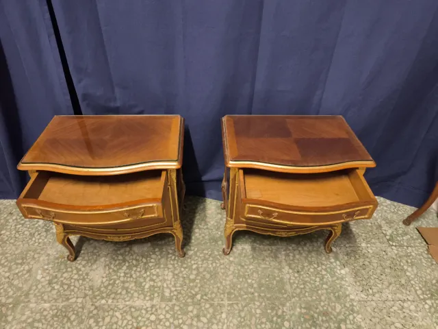 Mesitas de noche antiguas Los Certales