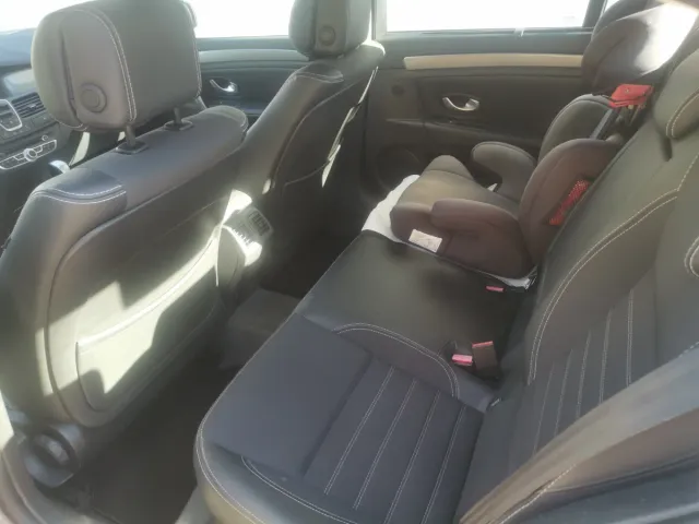 Renault Laguna 3 2.0dci 130cv 2011