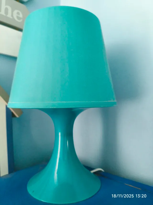 Lámpara de mesa azul turquesa