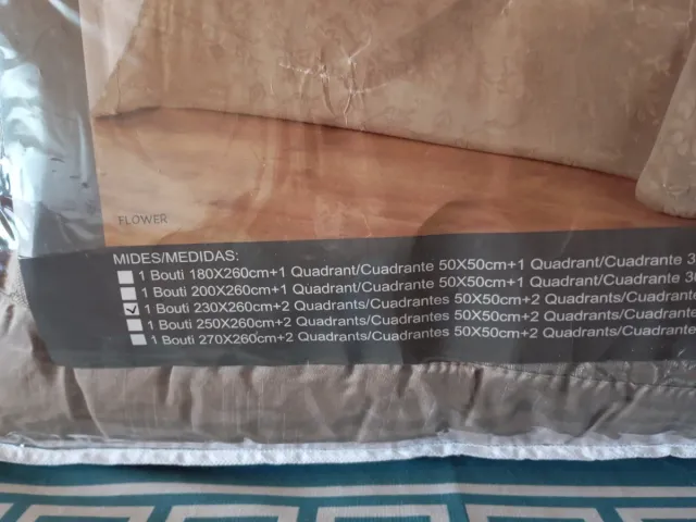 Colcha Bouti con 2 Fundas Cojín Beige