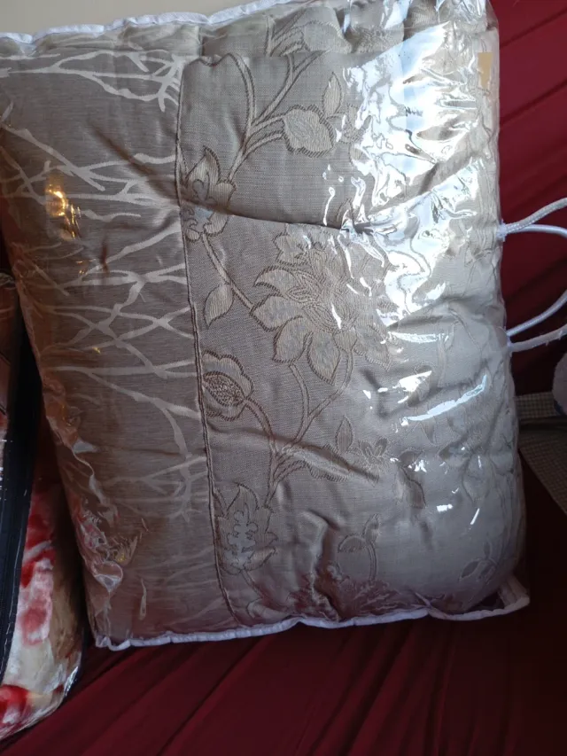 Colcha Bouti con 2 Fundas Cojín Beige