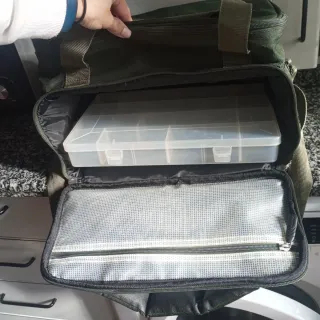 Bolsa de pesca con accesorios