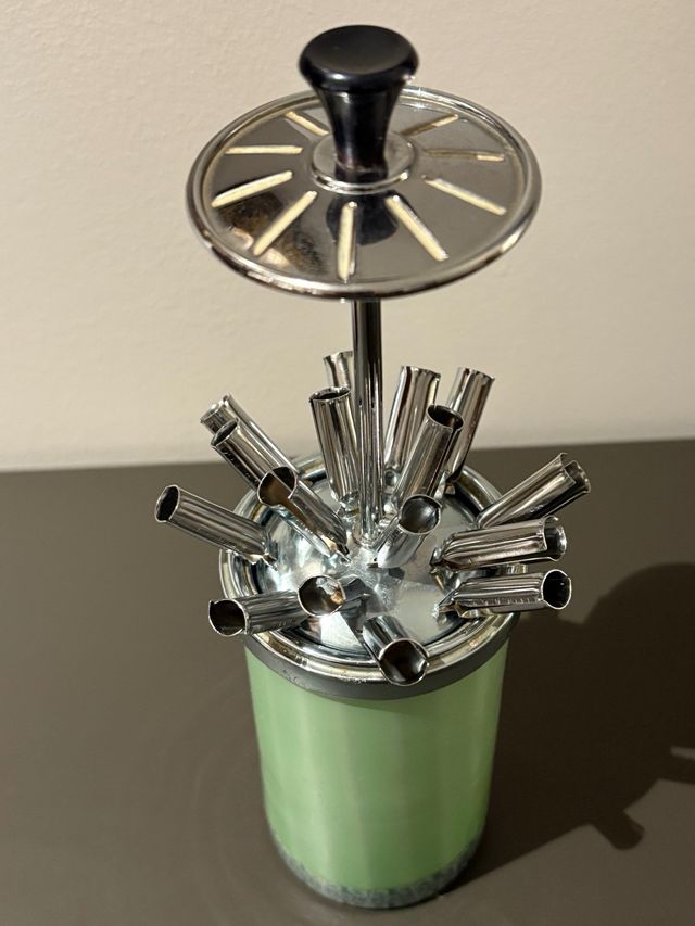 Cigarrera Vintage Verde y Cromada