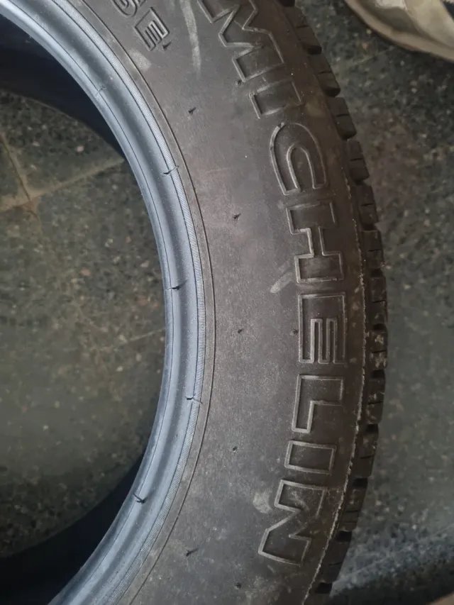Goma Michelin R15