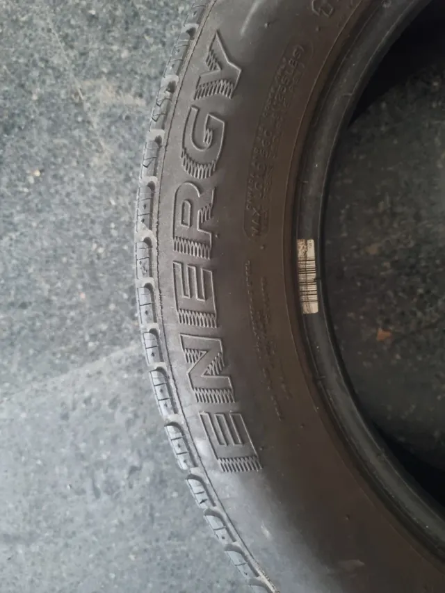 Goma Michelin R15