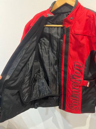 Cazadora moto mujer Solmotion roja y negra