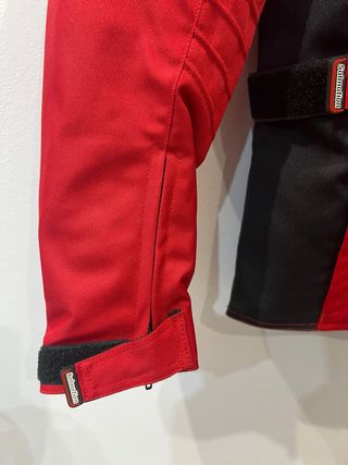 Cazadora moto mujer Solmotion roja y negra