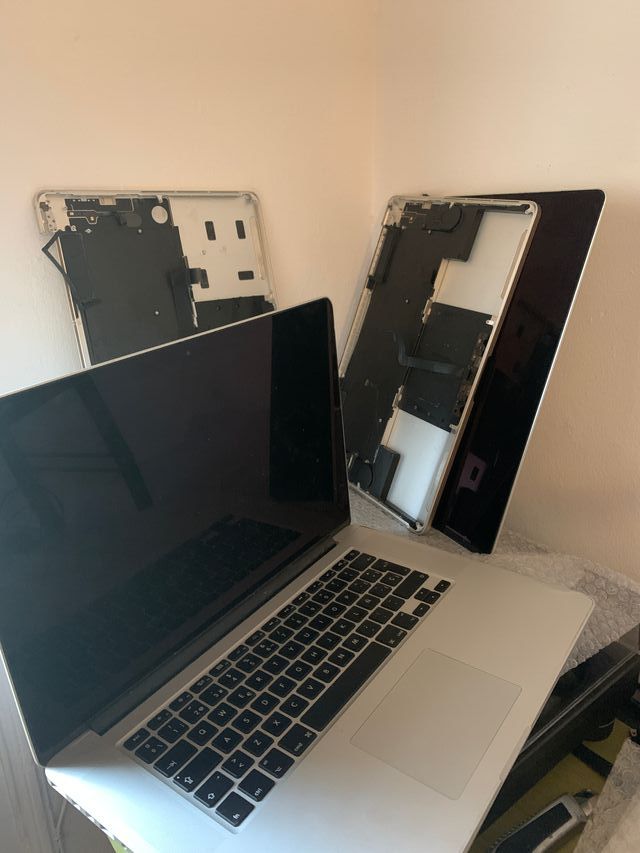 Macbook Pro 15" A1398 Piezas
