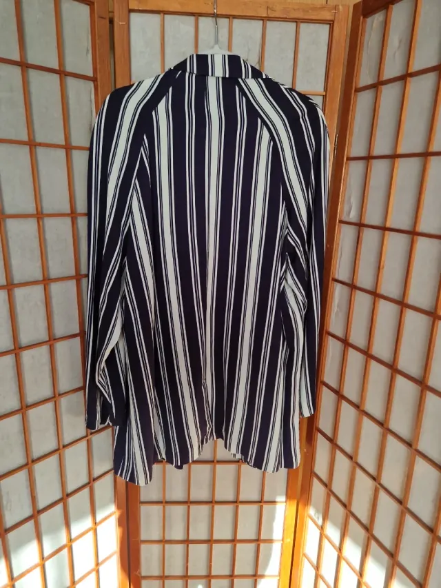 Blazer Rayas Azul y Blanco Talla XL