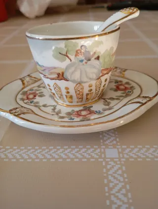 Tazze antiche decorate con coppia