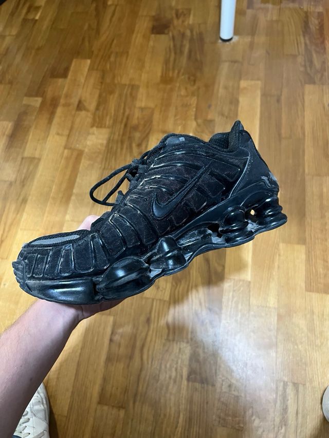 Nike Shox Hombre Negro/Gris