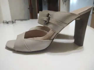 Sandalo Ferragamo Pelle Beige