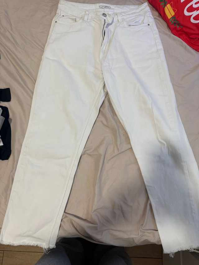 Jeans blancos de tiro alto