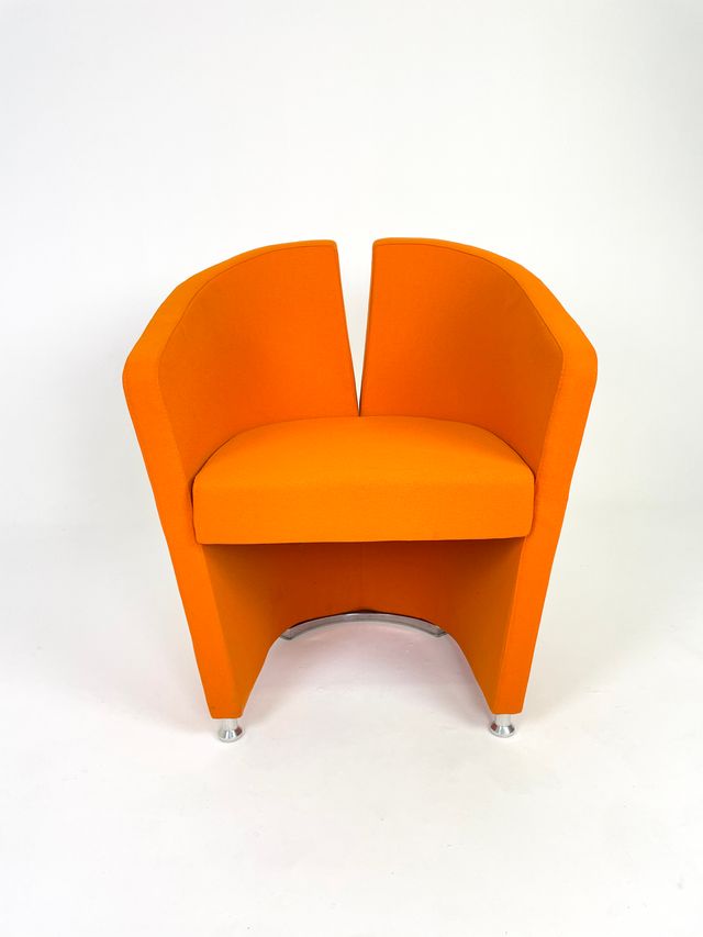 Poltroncina design Estel Podium arancione