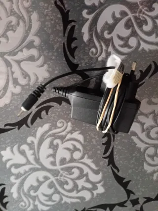 Set di caricatori e auricolari Apple/Nokia