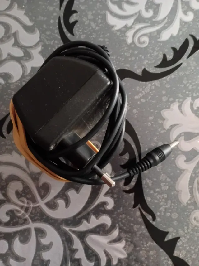 Lote de Carregadores e Fones de Ouvido Apple/Nokia