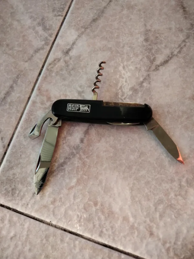 Coltellino svizzero AGIP