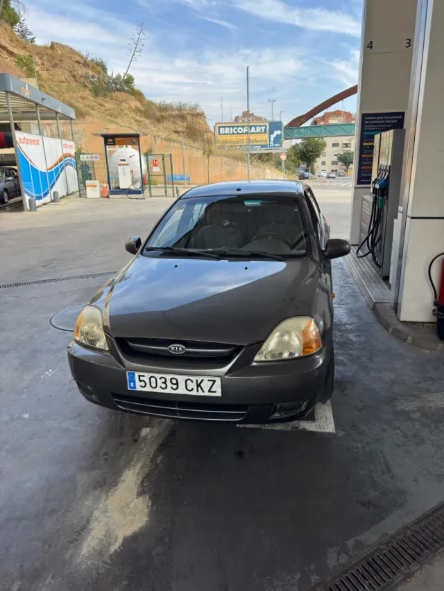 KIA Rio 2003