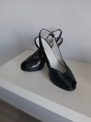 Zapatos Pommes Vazquez Negros Peep