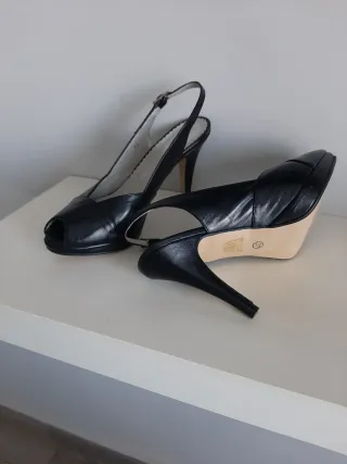 Zapatos Pommes Vazquez Negros Peep