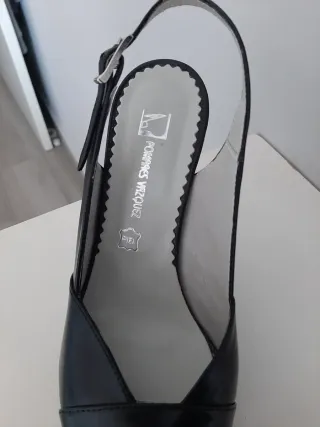 Zapatos Pommes Vazquez Negros Peep