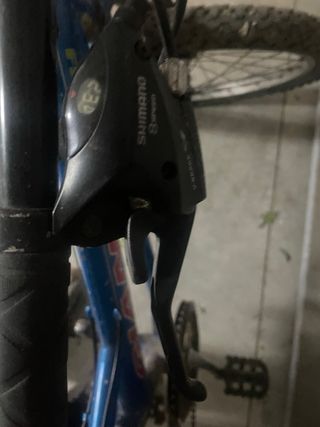 Bicicleta de montaña Giant azul