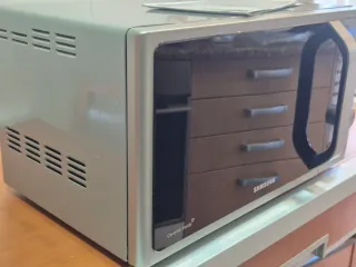 Microondas Samsung modelo MG23F301T