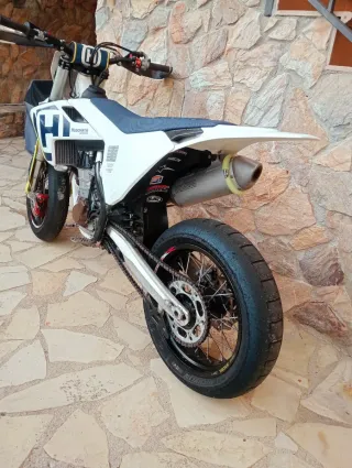 Husqvarna 450 SM Supermotard