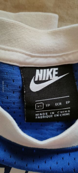 Sudadera crop Nike azul y blanca