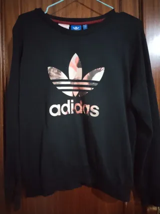Sudadera Adidas Negra con Logo Multicolor