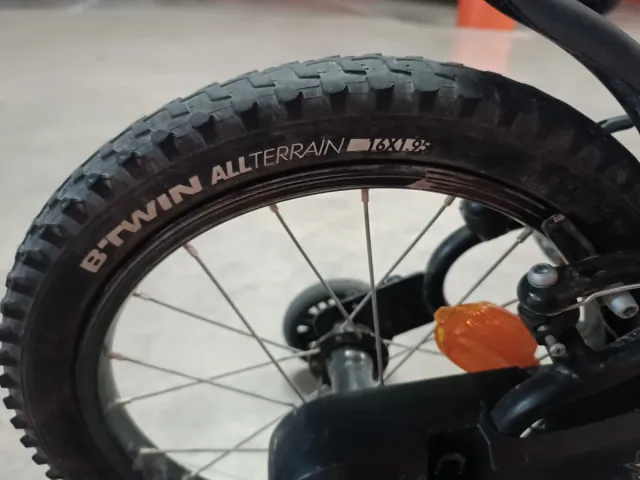 Bicicleta 16 con ruedines