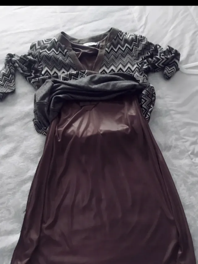 Vestido corto de punto manga larga