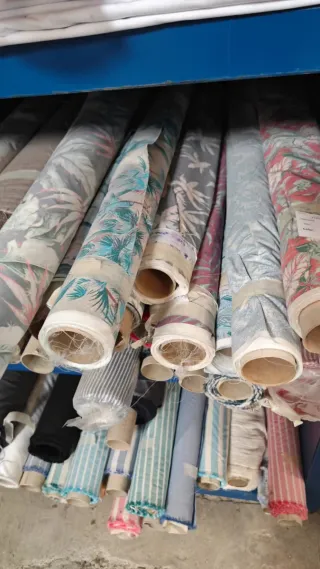 Lote 56.000 kg Tejidos para camisería y vestidos