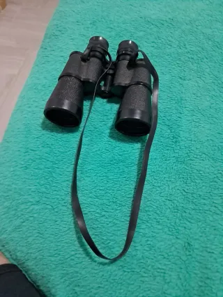 Prismáticos negros