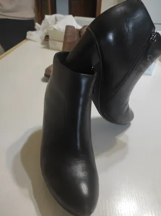 Tronchetto Geox pelle nera tacco