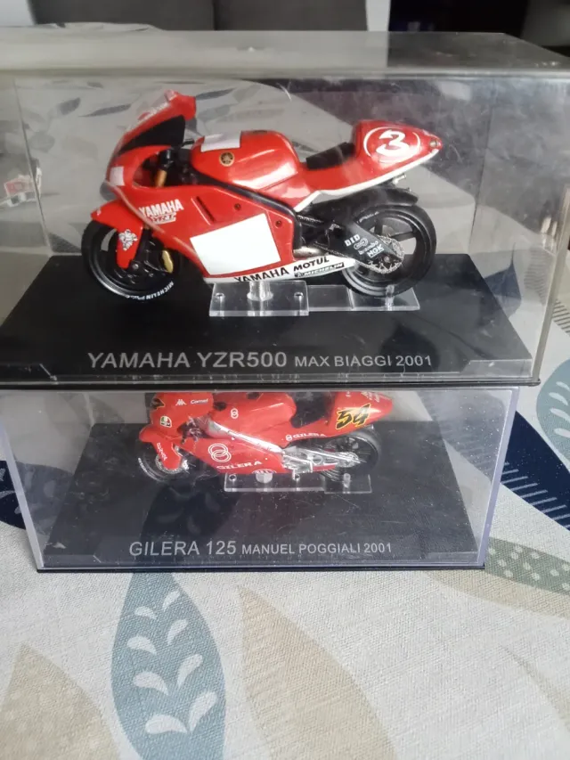 2 Motos a escala 1/24 Yamaha y Gilera