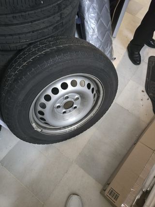 Llantas y neumáticos VW Transporter originales
