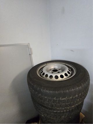 Llantas y neumáticos VW Transporter originales