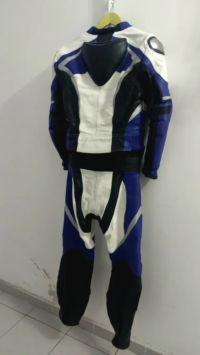 Traje de moto completo azul y blanco