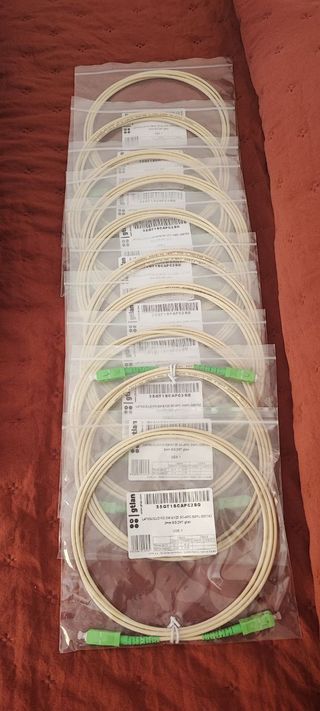 Lote red completo: routers + ONT + fibra