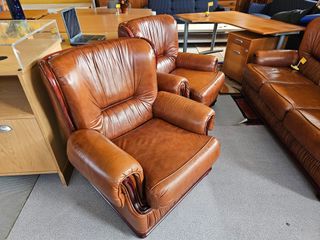 Sofás individuais em pele - óptimo estado geral -