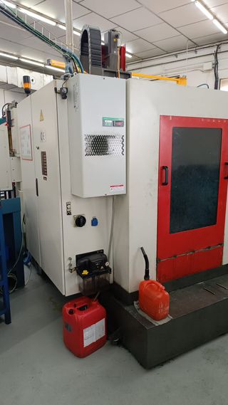 CENTRO DE MECANIZADO KONDIA HM 2010