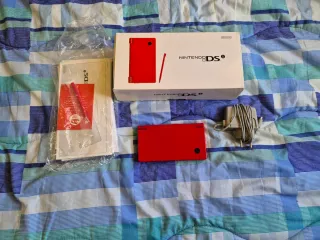 Nintendo DS Rossa con scatola originale