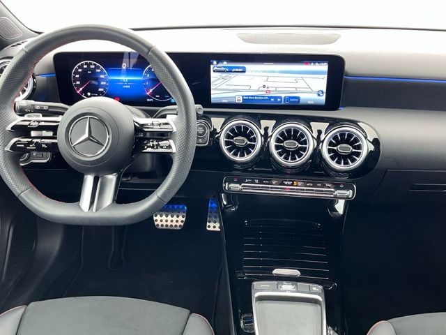 Mercedes-Benz Clase A 180 100 kW (136 CV)