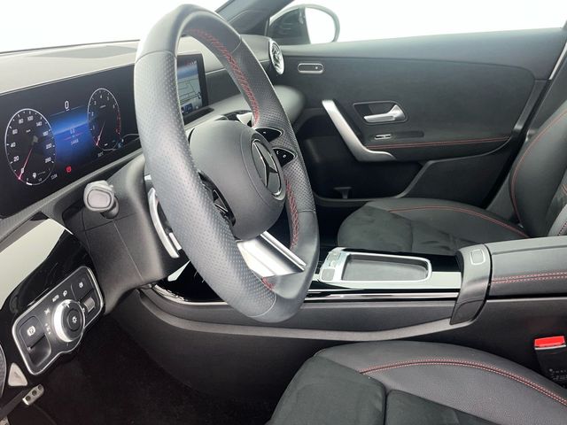 Mercedes-Benz Clase A 180 100 kW (136 CV)