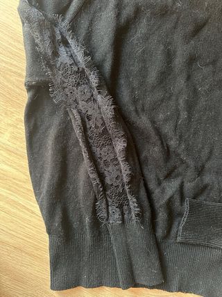 Jersey negro con encaje