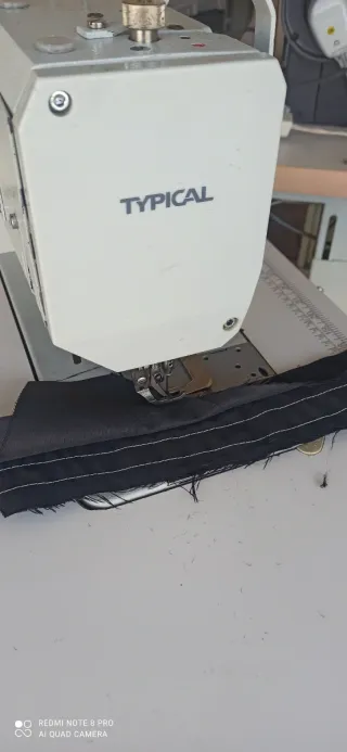 Máquina de coser triple arrastre digital neumática