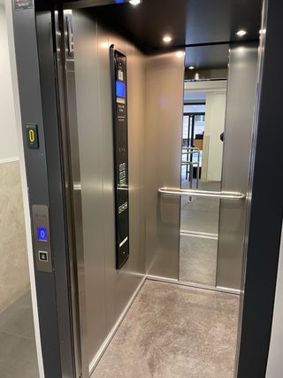 Sestao. Se vende piso con ascensor e inquilinos..