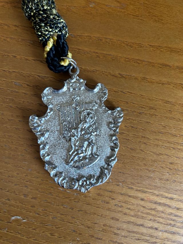 Medalla Virgen de la Caridad Plateada