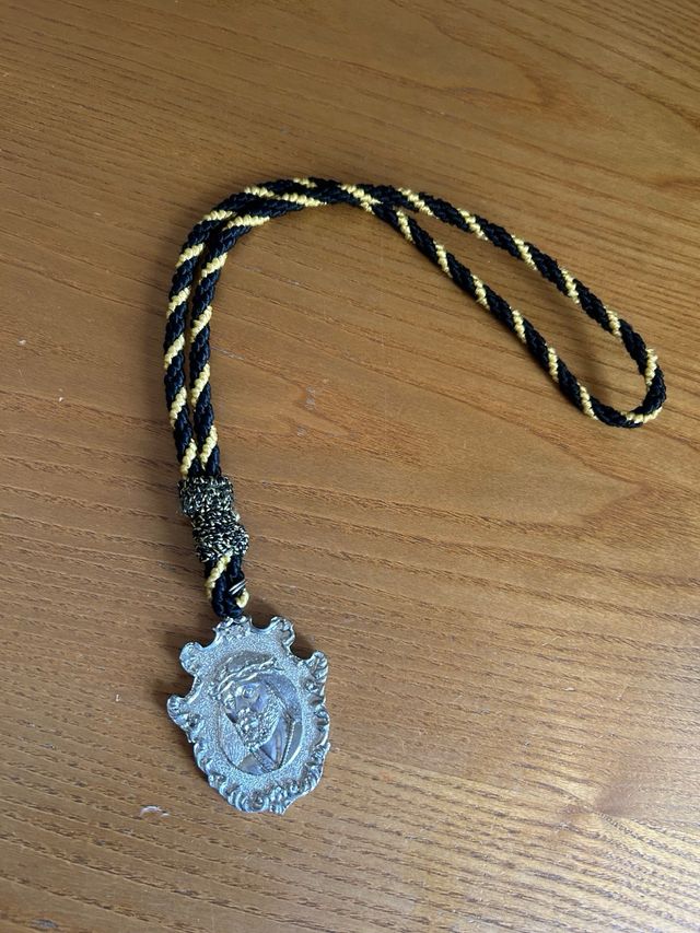 Medalla Virgen de la Caridad Plateada